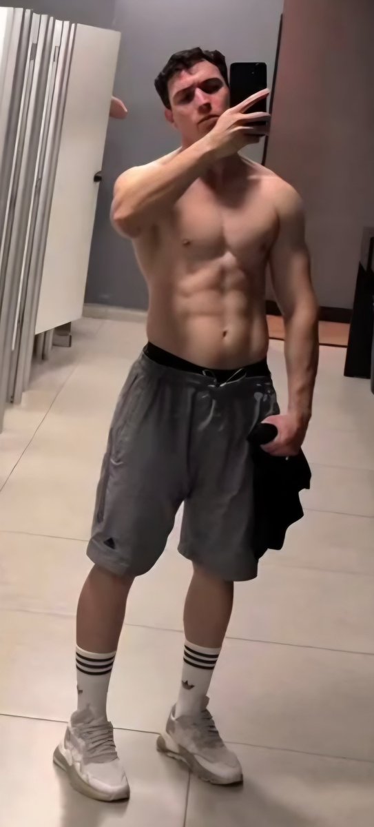 NvinCurioso015's tweet photo. Personal da Academia - Parte 3 

Esse relato ainda tem muito mais surpresas hahaha
hahaha
#fy #viral #gay #incesto #personal #academia #relato #gostoso #sigilo https://t.co/rZXlXReSgT