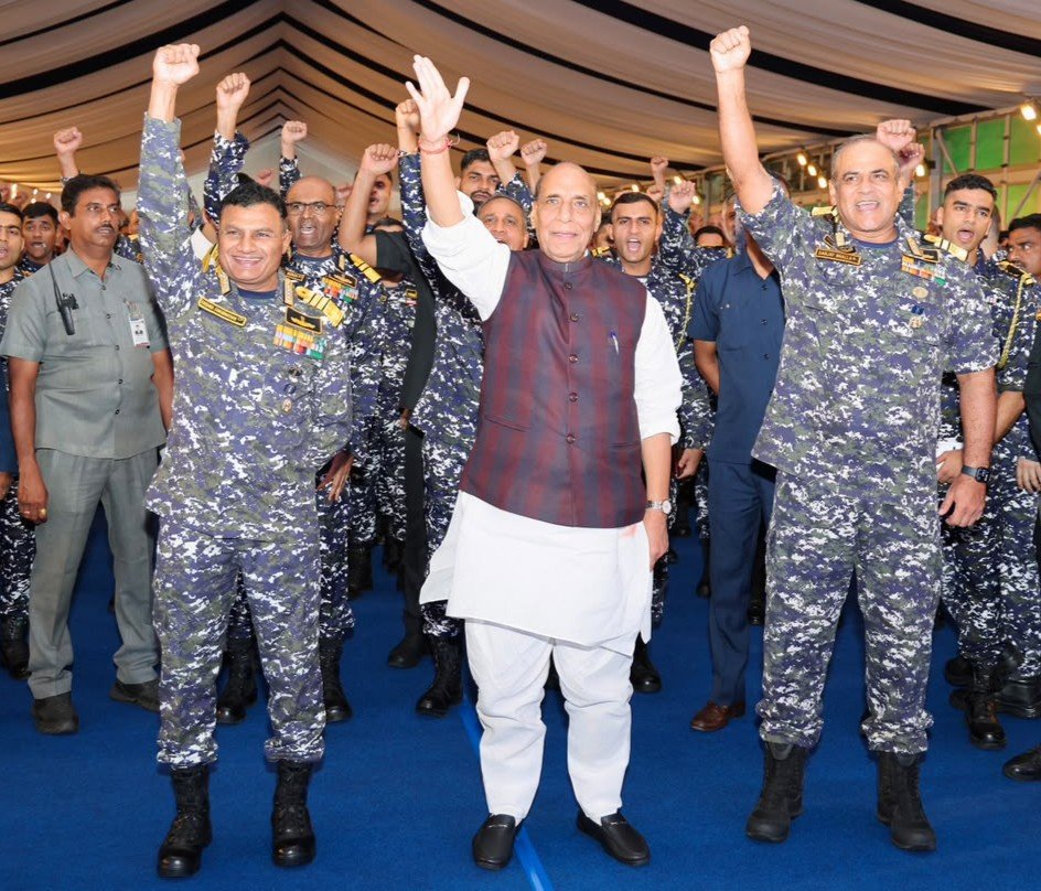 prodefencejammu's tweet photo. Raksha Mantri Shri @rajnathsingh attended a Barakhana organised by the @IN_HQENC in Visakhapatnam on October 05, 2026 and interacted with @indiannavy personnel and their families. He commended the personnel for their unwavering commitment to safeguarding India’s maritime interests and lauded the sacrifices and steadfast support of their families.

He highlighted the Indian Navy’s growing maritime prowess, recalling its valour during the 1971 War, including Operation Trident, and its transformation into a modern, indigenous force. RM said India must advance “from the seas towards prosperity and power”, with the oceans serving as an avenue for national development, strategic strength and prosperity.

Read here: https://t.co/aTZ8GI50qN…

@DefenceMinIndia
@SethSanjayMP
@SpokespersonMoD 
@IndiannavyMedia 
@ANI