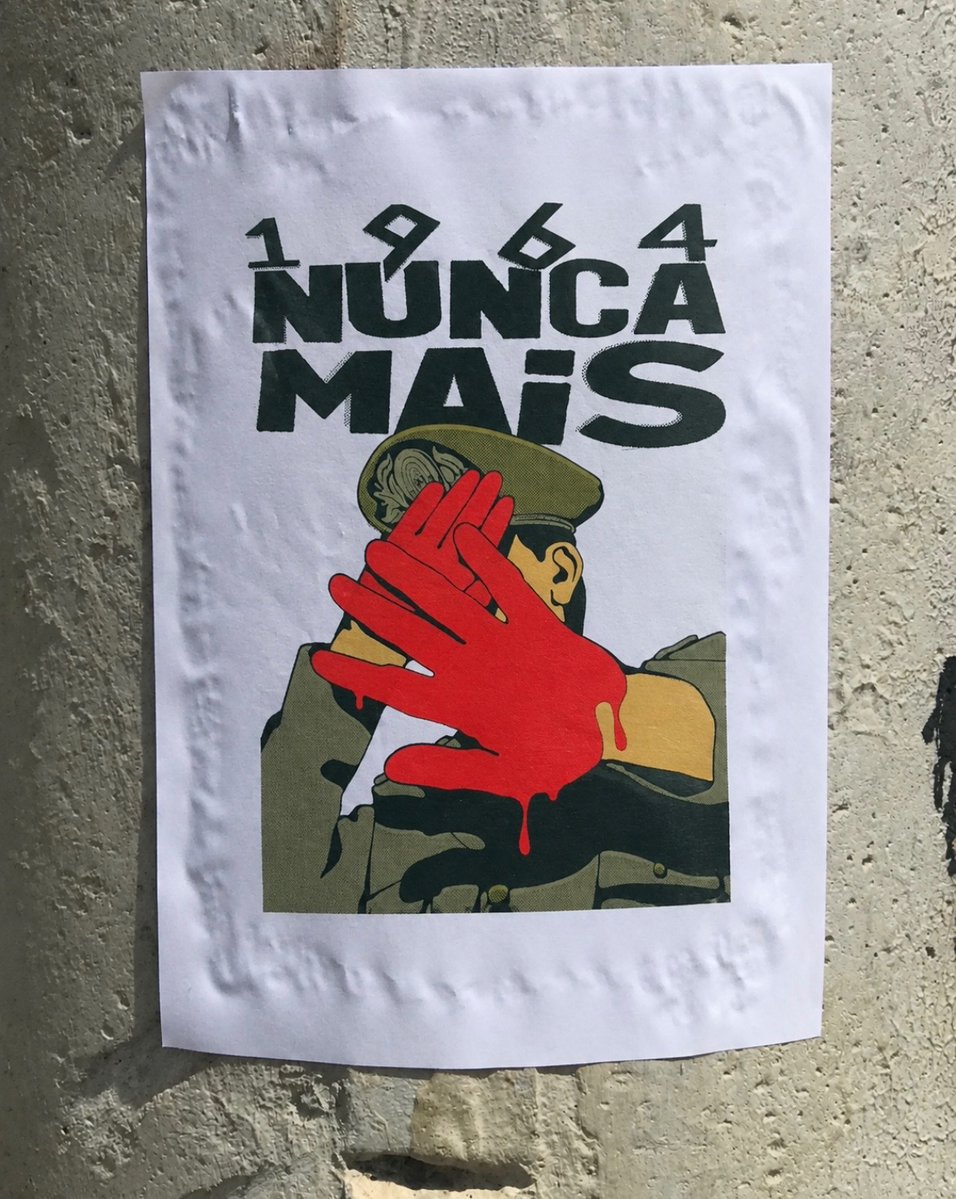 maricomecoco's tweet photo. ainda há luta e muito que podemos fazer para reverter esse resultado. colem cartazes pelas ruas, conversem com as pessoas, façam a luta chegar onde ela precisa chegar. resultado nenhum está escrito em pedra

#EleNão #Eleições2026 https://t.co/KUCM0oVULb
