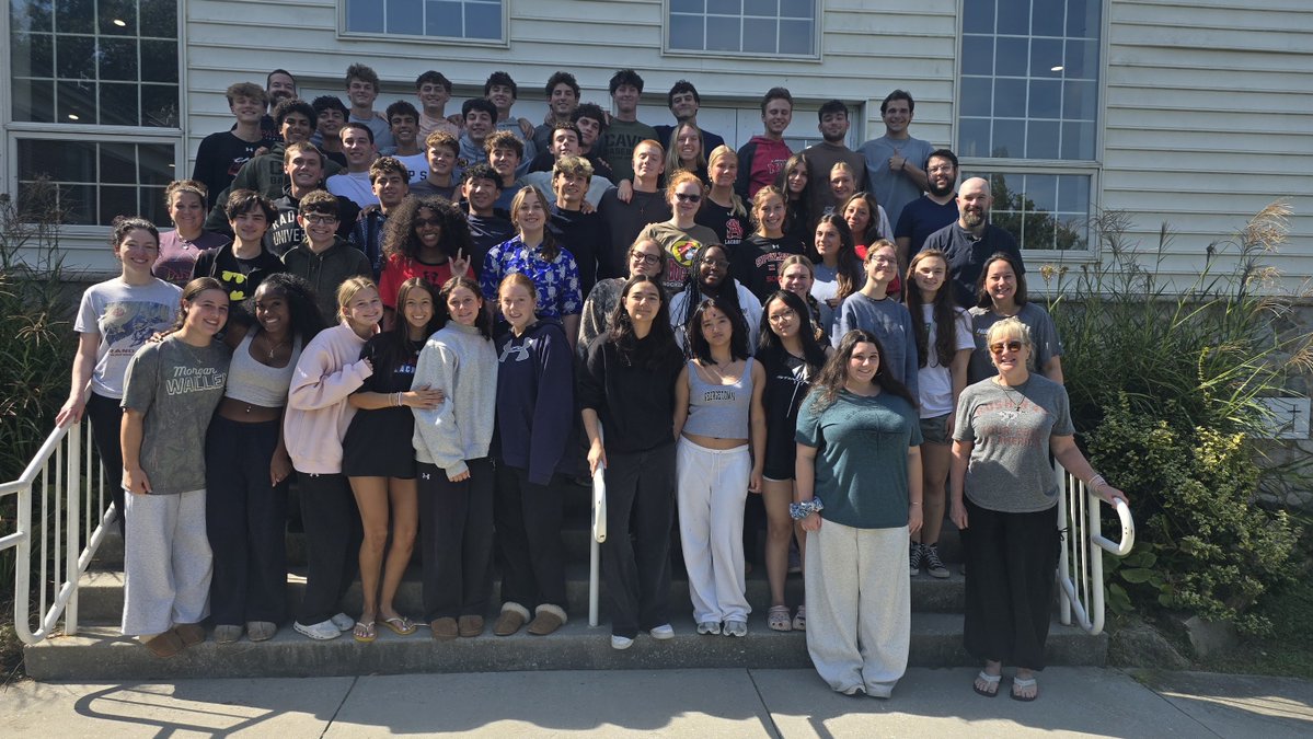 ASHSCavaliers's tweet photo. Another group of seniors wrapped up their Senior Retreat last week! A special thank you to everyone who helped make this meaningful experience possible and gave our seniors the opportunity to grow, reflect, and connect together. https://t.co/F54G7Ur1NT