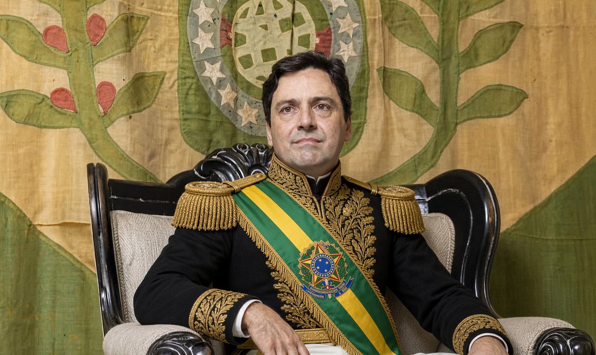 POPClubi's tweet photo. 🇧🇷 Único integrante da antiga família imperial eleito em 2026

Luiz Philippe de Orléans e Bragança, do PL, foi reeleito deputado federal por São Paulo com 187.743 votos (0,79%).

Descendente do imperador Pedro II, Luiz Philippe está na Câmara desde 2019 e é o único integrante da antiga família imperial brasileira atualmente eleito para um cargo político de relevância.