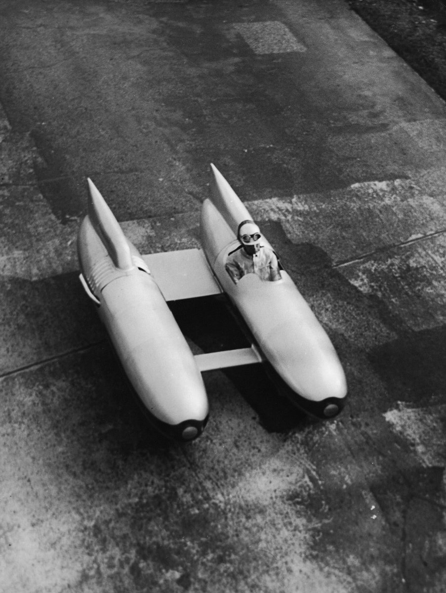 QuirkyRides's tweet photo. Bisiluro, Piero Taruffi, 1948. #Quirky #Ride https://t.co/mbDY5FOUTG