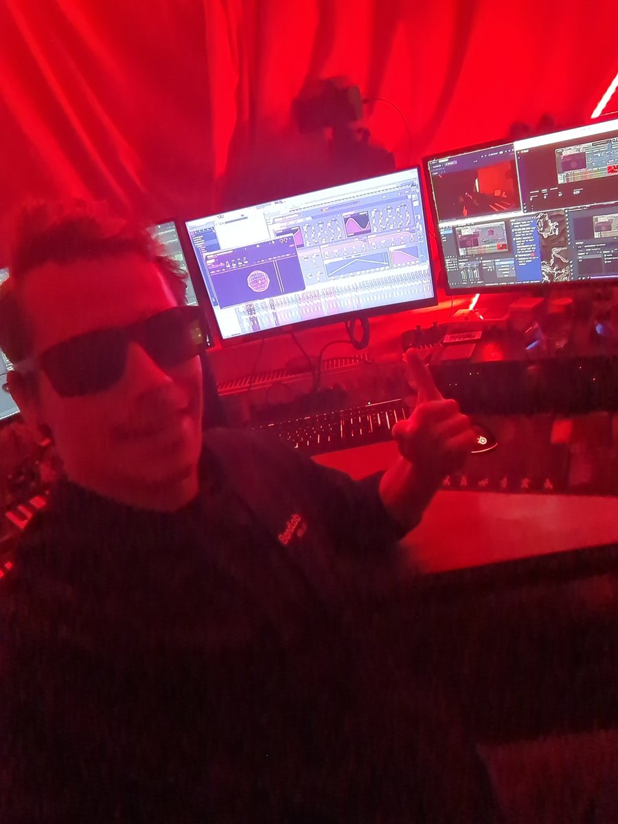 Human9499's tweet photo. Vibe coding a synth come watch 
https://t.co/1Q1xMl8O6k https://t.co/TgL9MzloWB