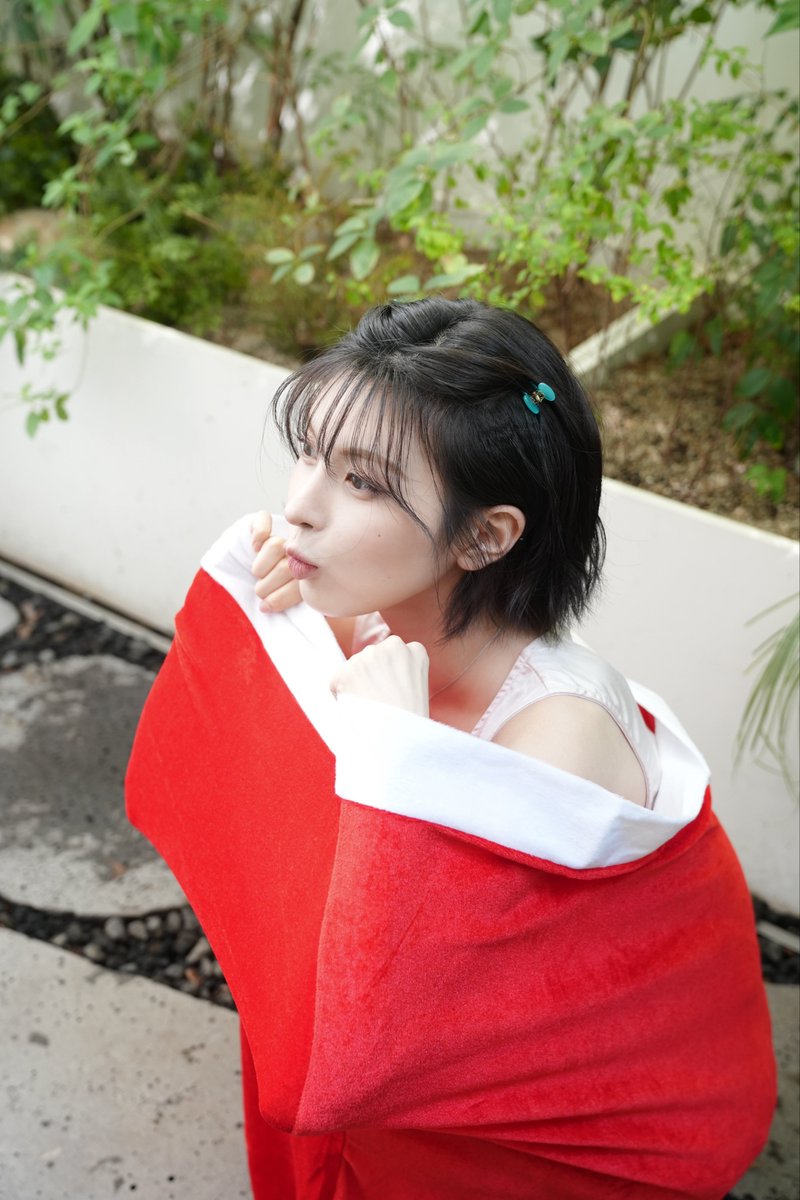 Nmixxbubs's tweet photo. 261004 🐥🫧

#NMIXX #BUBBLE #BAE #배이 https://t.co/kQrK0E2CAW