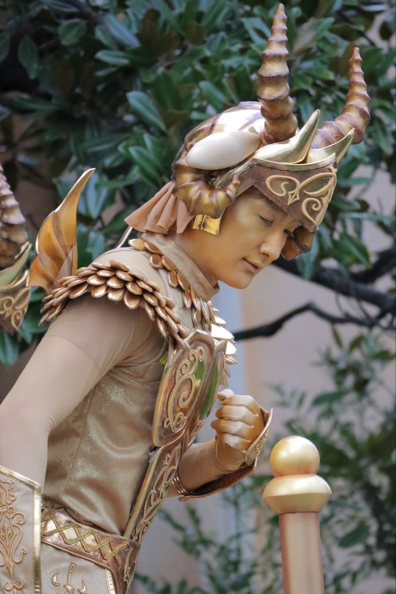 Temari_Aquarius's tweet photo. 3rdでみる黄金像のお辞儀も大変好 https://t.co/HO4W2JeZzO