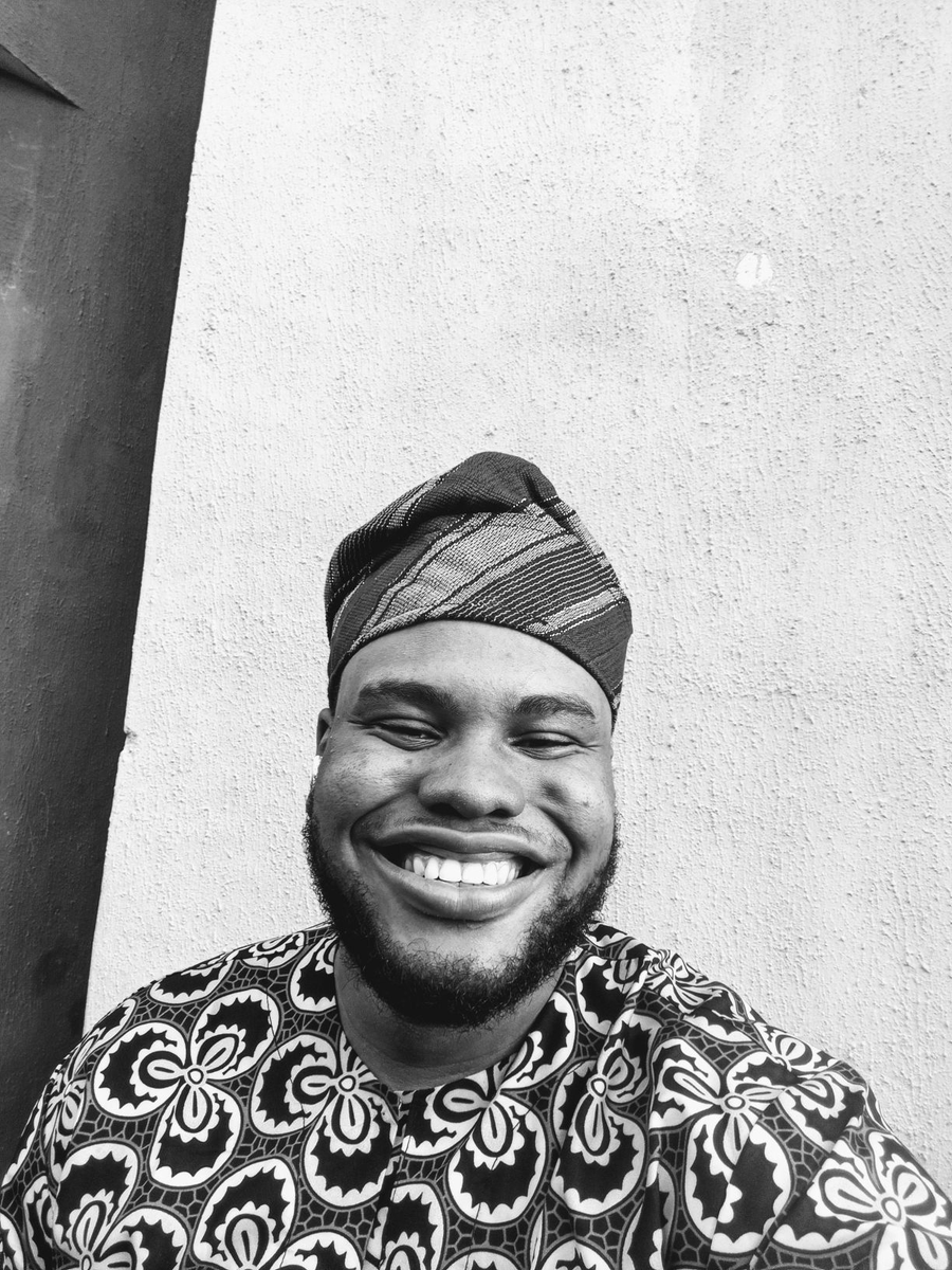 PulseNigeria247's tweet photo. Nigerian designer, @dan_umoru61640, goes viral after reimagining the talking drum as a pair of heels. 👠🪘🇳🇬

Imagine turning one of Nigeria’s most recognisable cultural symbols into wearable art. https://t.co/6b2dUKA2IK