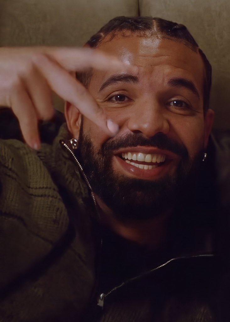nfr_podcast's tweet photo. Drake has reportedly not submitted any of his 2026 releases for the GRAMMY Awards🏆❌ https://t.co/mWbF0zyWfi