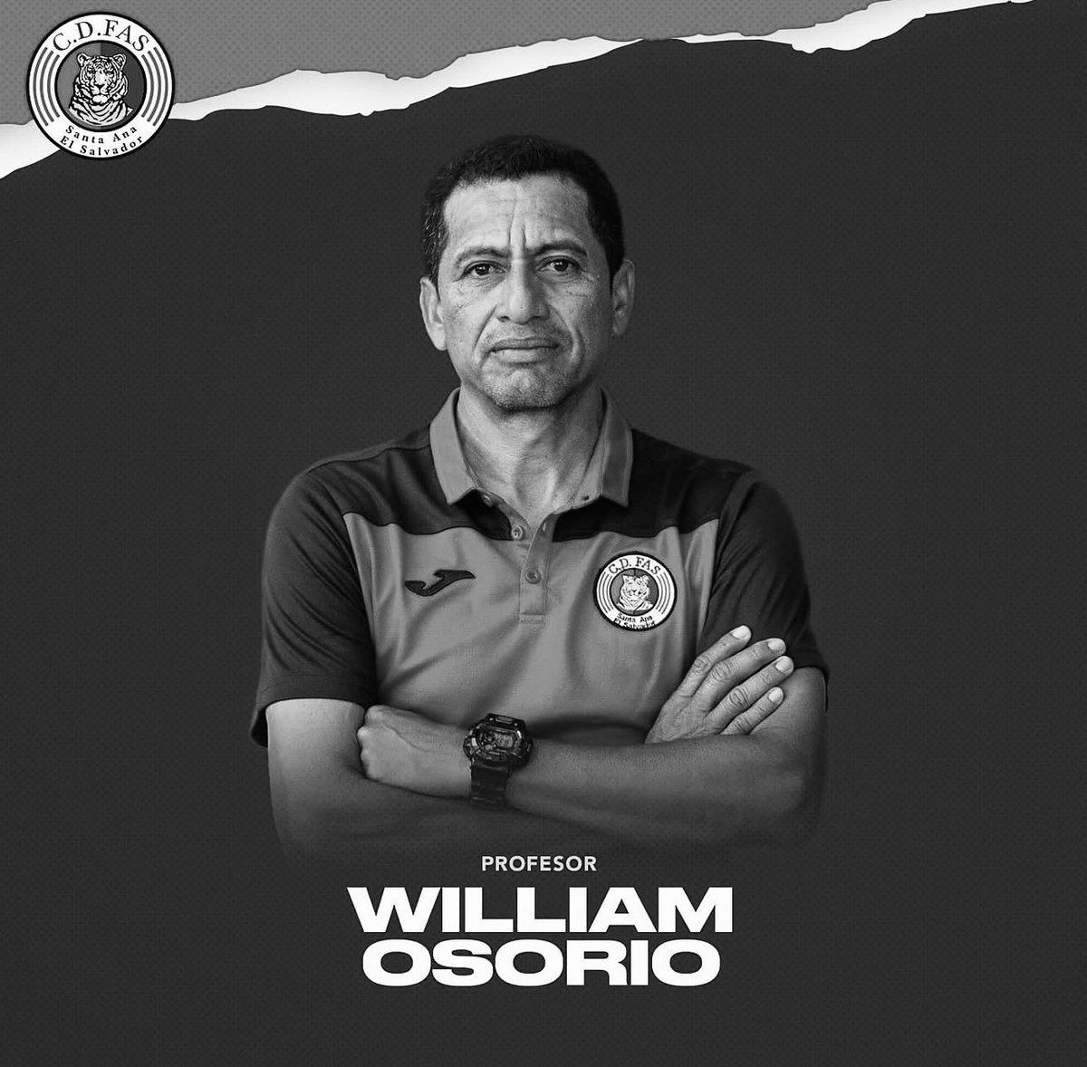 FanaticosGMV's tweet photo. Luto en el fútbol salvadoreño 🕊️

Con profundo pesar informamos el fallecimiento de William Adalberto Osorio Rivera, ex capitán de @CDeportivoFAS.

Desde Fanáticos Plus expresamos nuestras sinceras condolencias a sus familiares, amigos, excompañeros y a toda la familia tigrilla. https://t.co/y5xX95NoAu