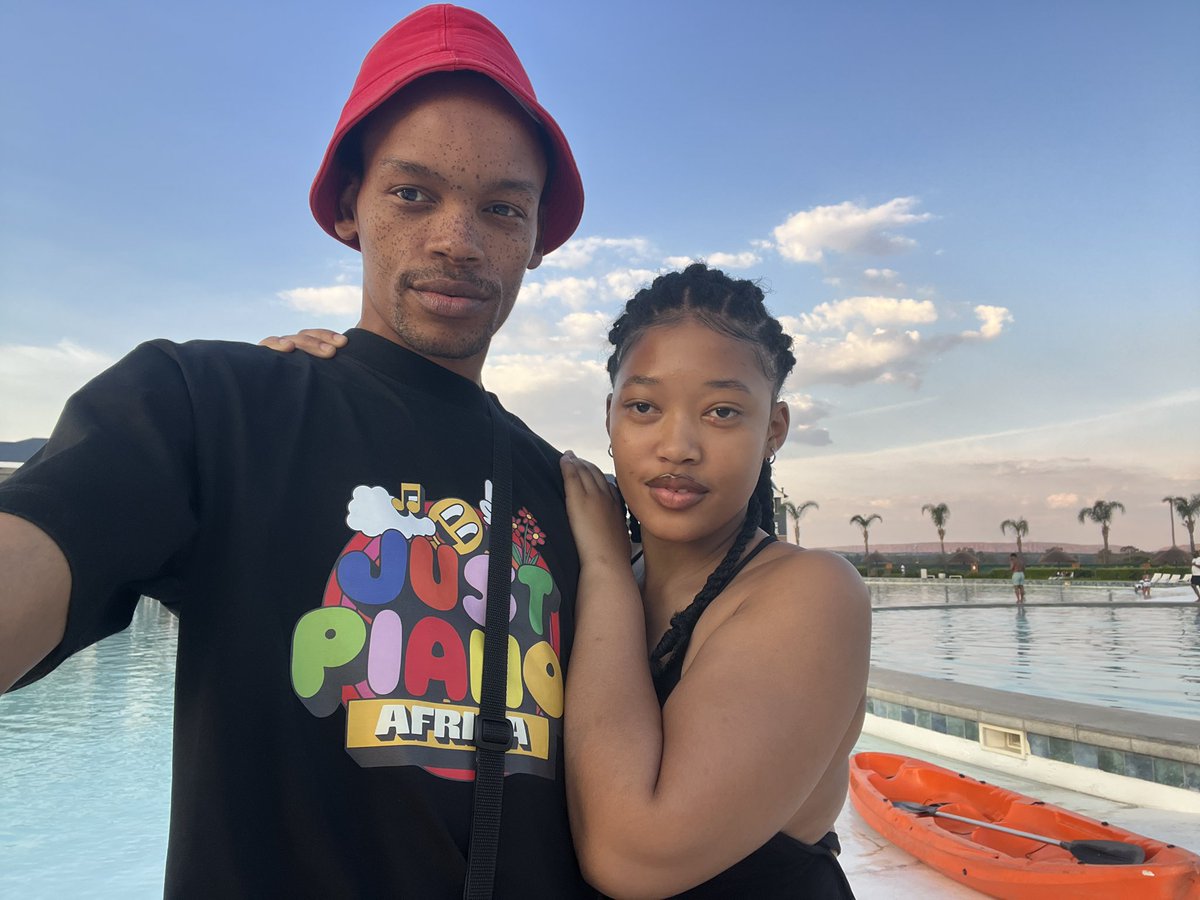 lavidaNOTA's tweet photo. “Abaphansi bavumile ukuba sifanelene thina sobabini, xa sikunye siyajabula, jabula!” https://t.co/YiiU4m0YLo