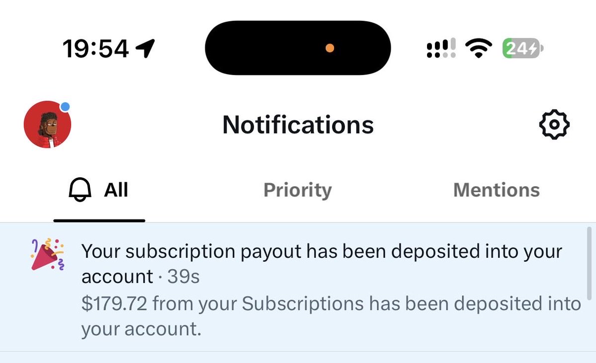 JusttDerrick's tweet photo. Time to feed subs again, ty. https://t.co/6O3LGjZb89