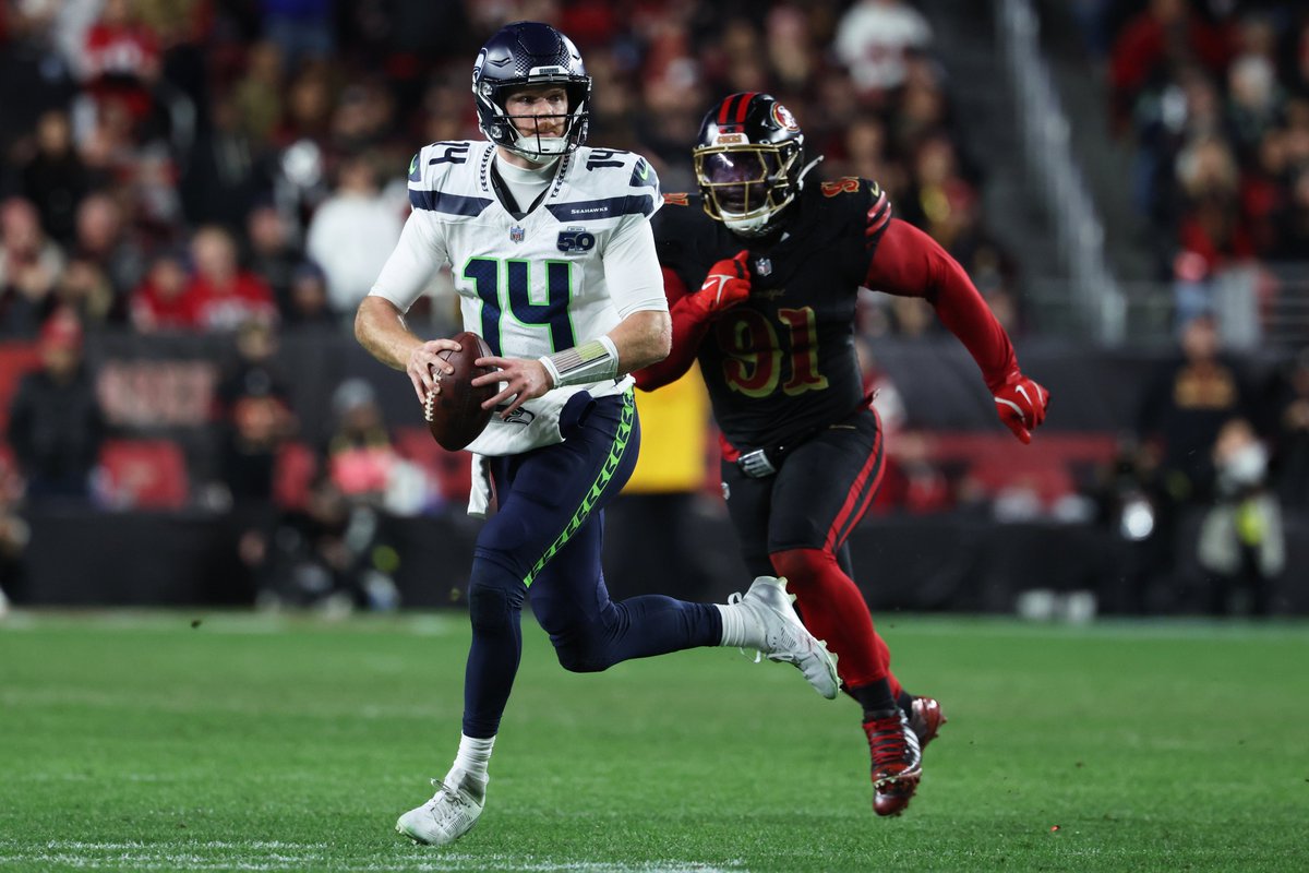 SamiOnTap's tweet photo. Sam Darnold is going to breakout this week against the 49ers. Speaking it into existence. 

Let's not forget that it was only his 2nd full game of the season yesterday. 

It's time for him to get in a rhythm, and the Seahawks to get a big win playing all 4 quarters well. https://t.co/k1GHrYoFf3