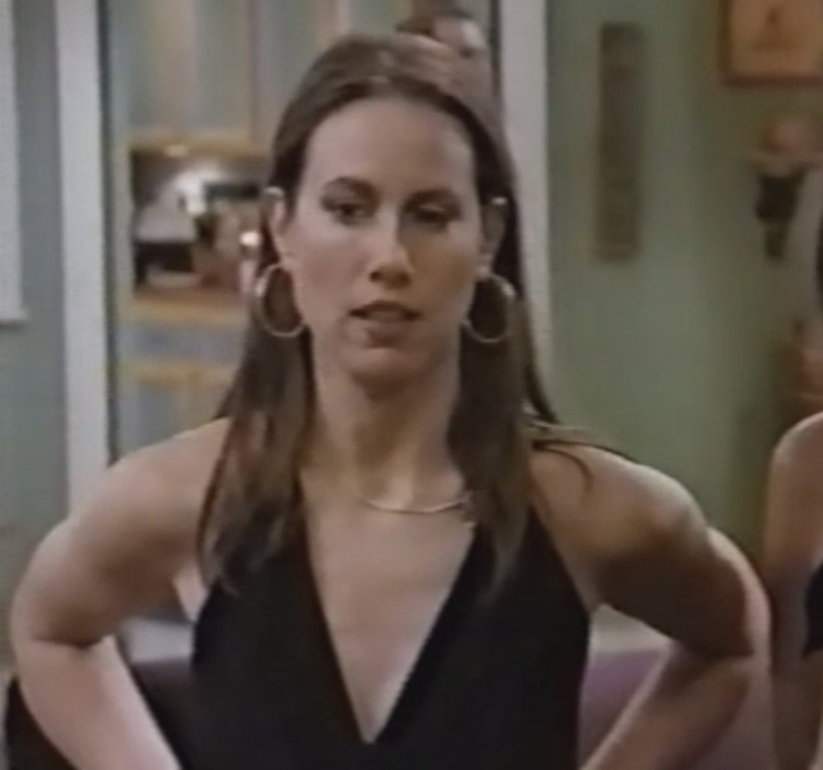 helensorchid's tweet photo. can someone confirm that Miriam shor is a real person? having doubts rn #miriamshor https://t.co/BRoiVRsE00