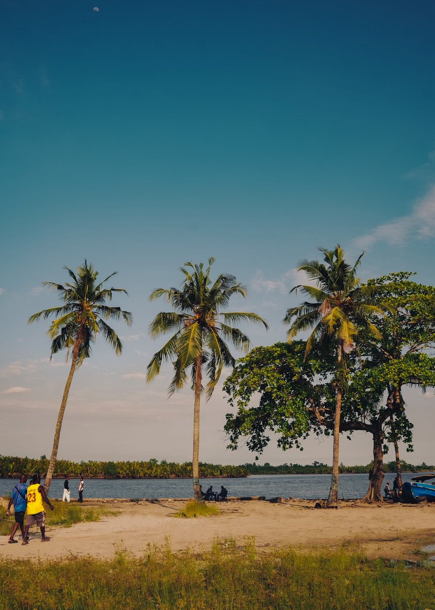 KreatedByDaniel's tweet photo. If i made a film about port harcourt, it’ll look like this. https://t.co/qSq9m1DcIG