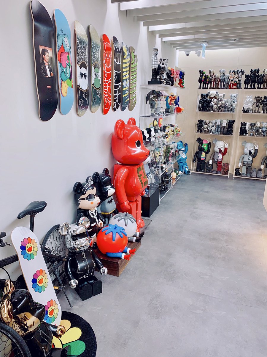 RMMoonchild101's tweet photo. Namjoon's Bearbrick collection is no joke. https://t.co/CzYMGfW7iR
