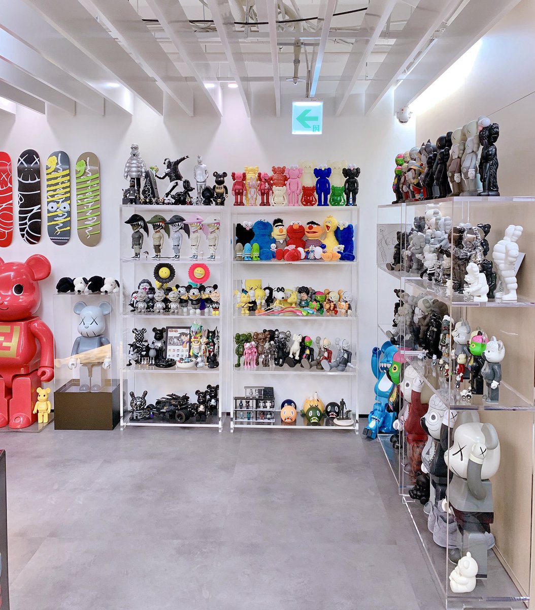 RMMoonchild101's tweet photo. Namjoon's Bearbrick collection is no joke. https://t.co/CzYMGfW7iR