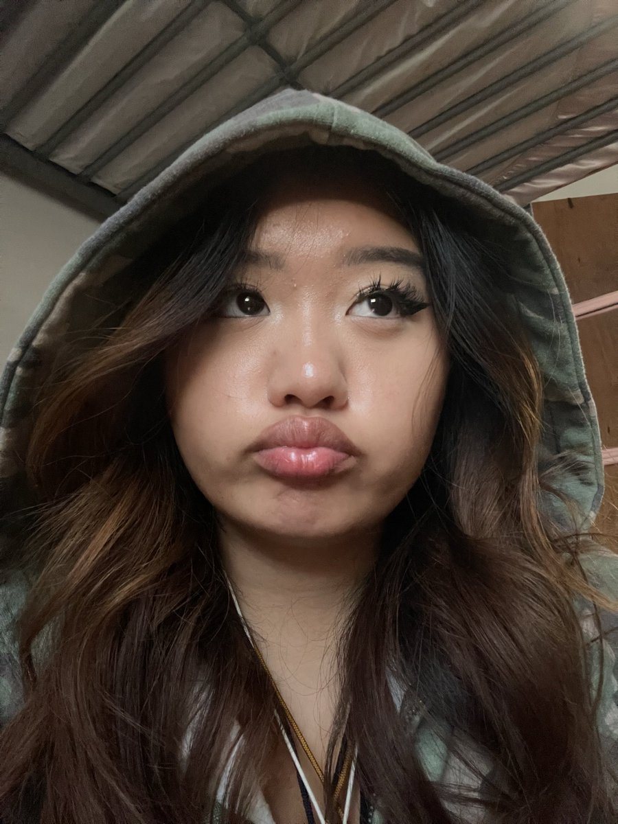 roboxgod222's tweet photo. NEW TO BEING ACTIVE ON TWITTER 😓

looking for moots/friends
₊✩‧₊˚౨ৎ˚₊✩‧₊

18| she/her | single
-reader, gamer, yapper
-roblox, val, rec room, fn, minecraft
- like/repost = mutuals (MDNI) 

#moothunt #promotwt #gamingtwt https://t.co/SZbdr73d3P