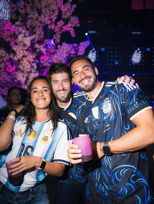 MRinalddi's tweet photo. Mi familia, mi factoría ❤️‍🩹🥹 https://t.co/zxojNL7yXf