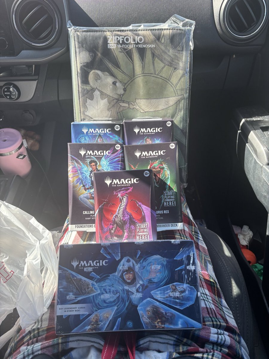 RavenTwili's tweet photo. Im so excited to get home and crack these all open https://t.co/U4xWhJoujT