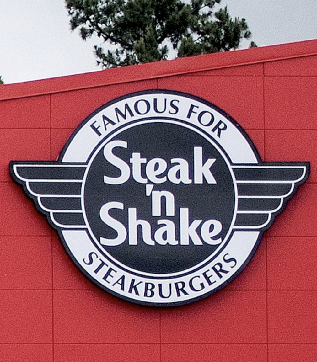 Polymarket's tweet photo. JUST IN: Steak ’n Shake announces all of its buns are now seed-oil free &amp; “drenched” in Grade AA Wisconsin butter as part of its MAHA push. https://t.co/jGKIxudPq5