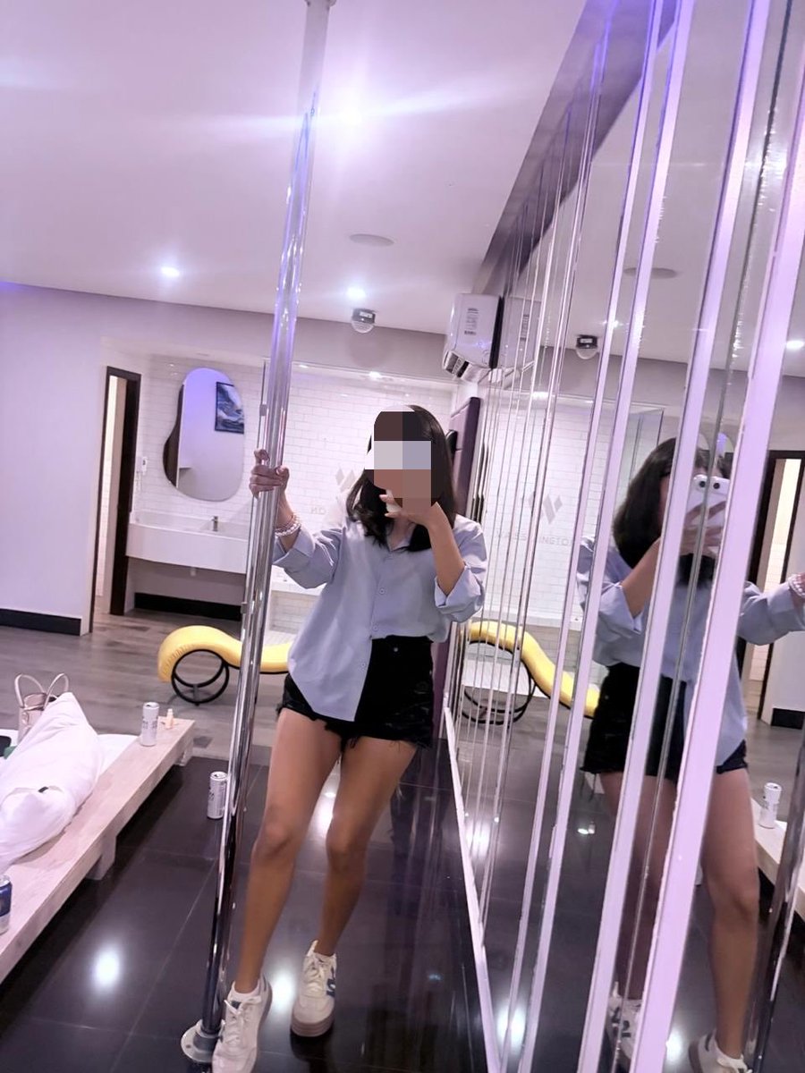 moonalynemty's tweet photo. Fotos de Alyne para que te acuerdes de mí… 👩🏻‍🐰‍👩🏽 
Estoy en MTY 📍 https://t.co/OaUeK4uDN1