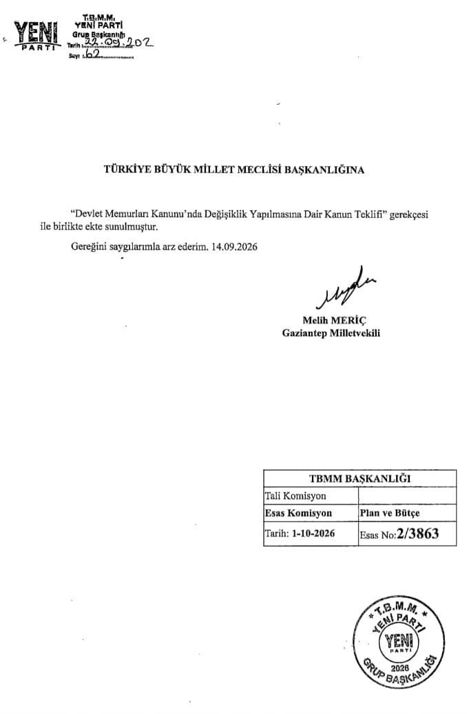 KepsenResmi's tweet photo. Görüşmelerimiz meyvelerini veriyor!
Yardımcı Hizmetler Sınıfı’nın kaldırılması ve personelin öğrenim, bilgi ve görevlerine uygun sınıflara geçirilmesi için yürüttüğümüz çalışmaları
Sayın Melih MERİÇ tarafından TBMM’ye sunulan 2. Kanun Teklifi, yıllardır dile getirdiğimiz taleplerimizin Meclis gündemine taşınması açısından büyük önem taşıyor.
Bu süreçte bizleri dinleyen, taleplerimizi sahiplenen ve çözüm için adım atan Sayın Melih MERİÇ’e teşekkür ediyoruz.
Yardımcı Hizmetler Sınıfı statüsü değisene kadar ve  kamu personelinin hakkı teslim edilene kadar mücadelemize kararlılıkla devam edeceğiz.
1965’te kalan düzenlemeye değil, adil ve çağdaş bir kamu personel sistemine ihtiyacımız var! @melih_meric
@yenipartiyiz @eczozgurozel  @Olcay_Celik @KepsenBulten @yhsplatform #YHS #KamuPersoneli #Memur #KEPSEN