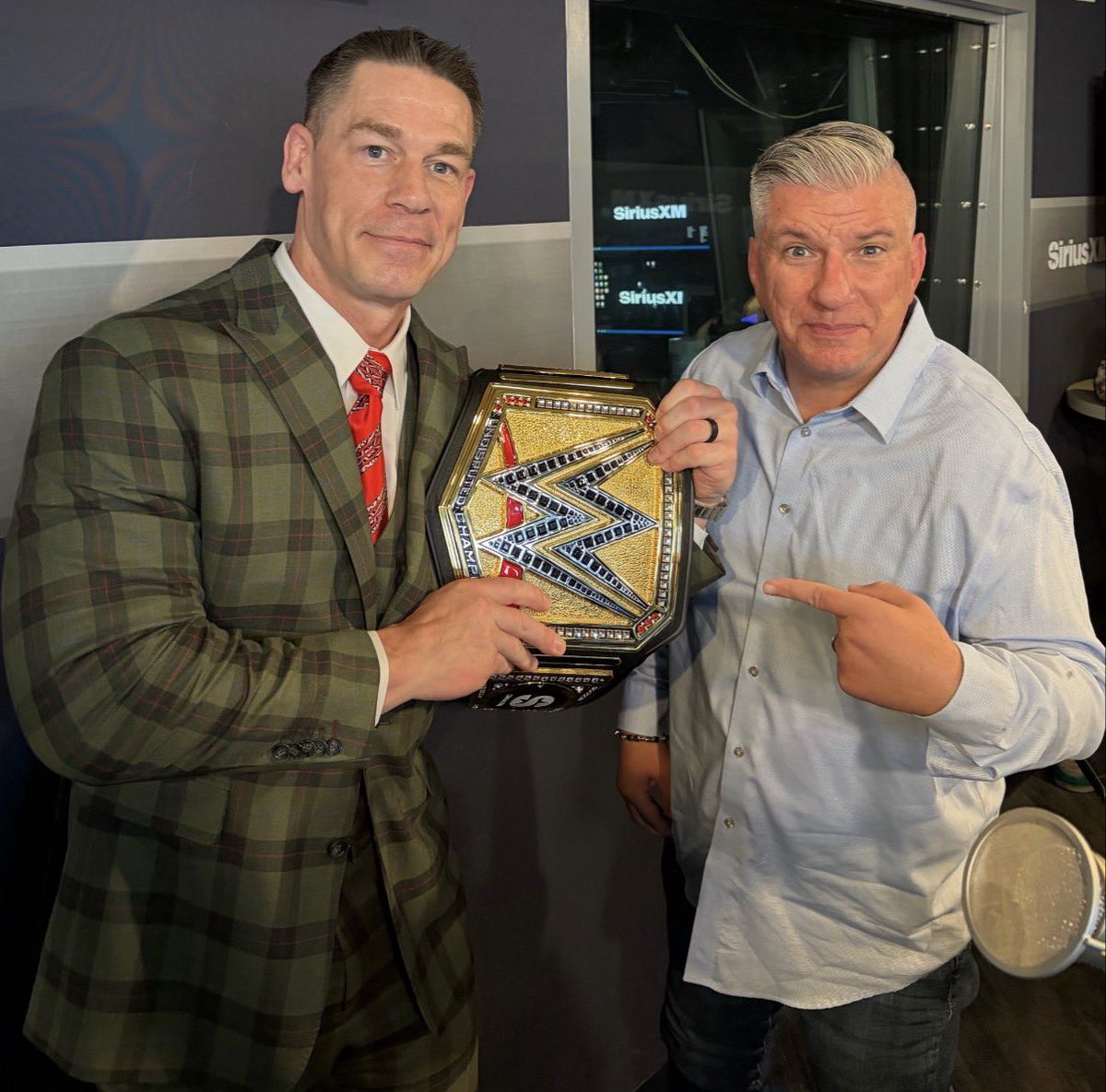 BaileySche81351's tweet photo. Day 504 waiting for the GOAT @JohnCena to follow me back #GOAT #WWE #THANKYOUCENA #CenationNL #NeverGiveUp #HustleLoyaltyRespect #riseabovehate #TheLastTimeIsNow #LittleBrother #JohnCena https://t.co/iJuqEMmovW
