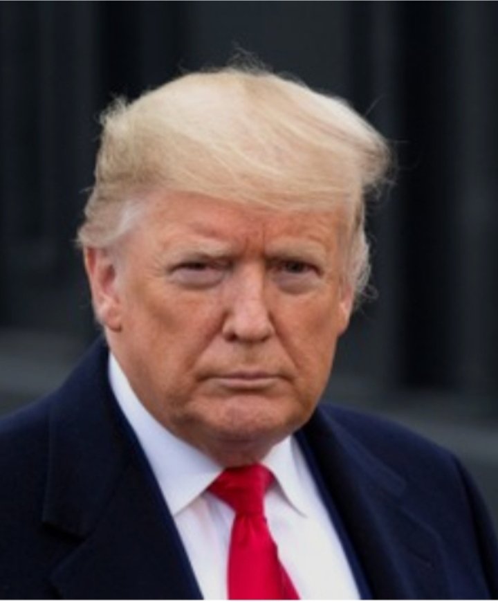 Nelsonosun59198's tweet photo. DONALD TRUMP: "En Venezuela no hay necesidad de hacer nuevas elecciones. Por ahora no se vislumbra alguien con la fuerza necesaria para atraer al pueblo hacia un cambio.. Ese poder lo tiene y lo seguirá teniendo el gobierno actual. Y con ese gobierno, seguiremos trabajando". https://t.co/ZG06iSnDW3