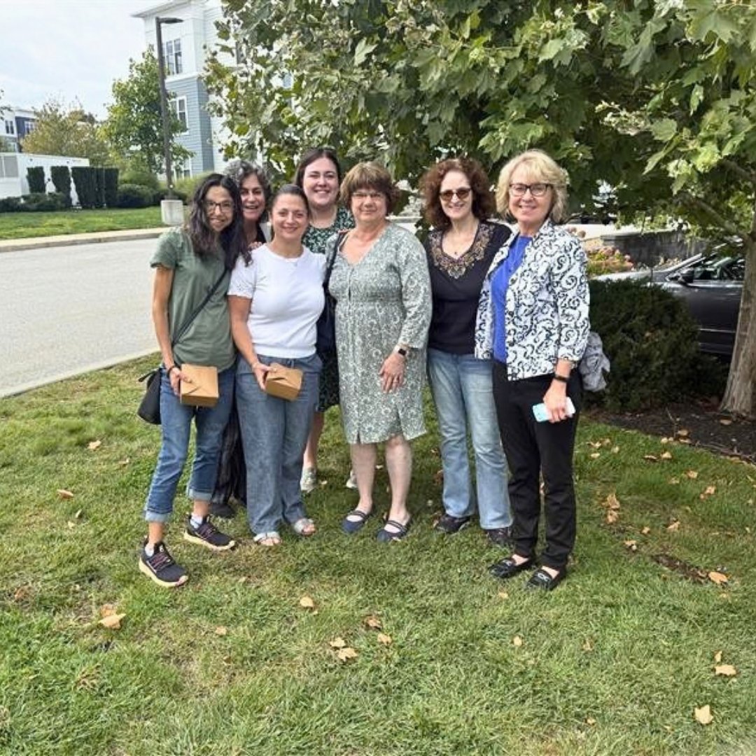 JVSBoston's tweet photo. JVS Boston met with JFS of Metrowest to collaborate on expanding the Ready for Success program to help job seekers set plans for training and job placement.

Thank you to @CJPBoston for their continued support!

Learn more about the RFS program here: https://t.co/4COFQ0l31k https://t.co/68x8C7qLmC