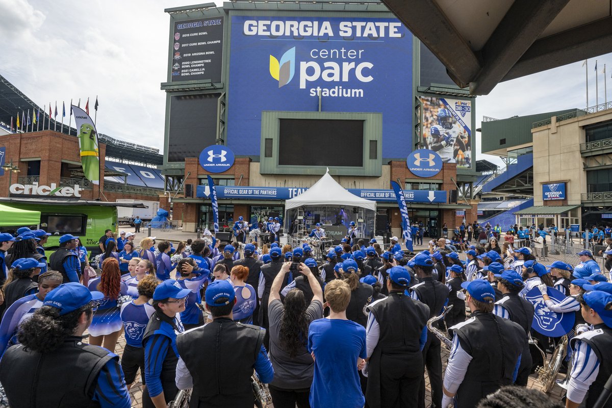 GeorgiaStateU's tweet photo. PANTHERS WITH THE W! Homecoming ended with a bang this past Saturday and we love seeing our Panthers come together during this time of year. https://t.co/QHk8WWplEX