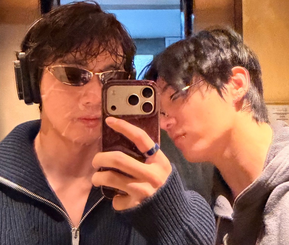 erogenousvk's tweet photo. they totally fucked tho i can see it on jks face https://t.co/vH3oqCLuT7