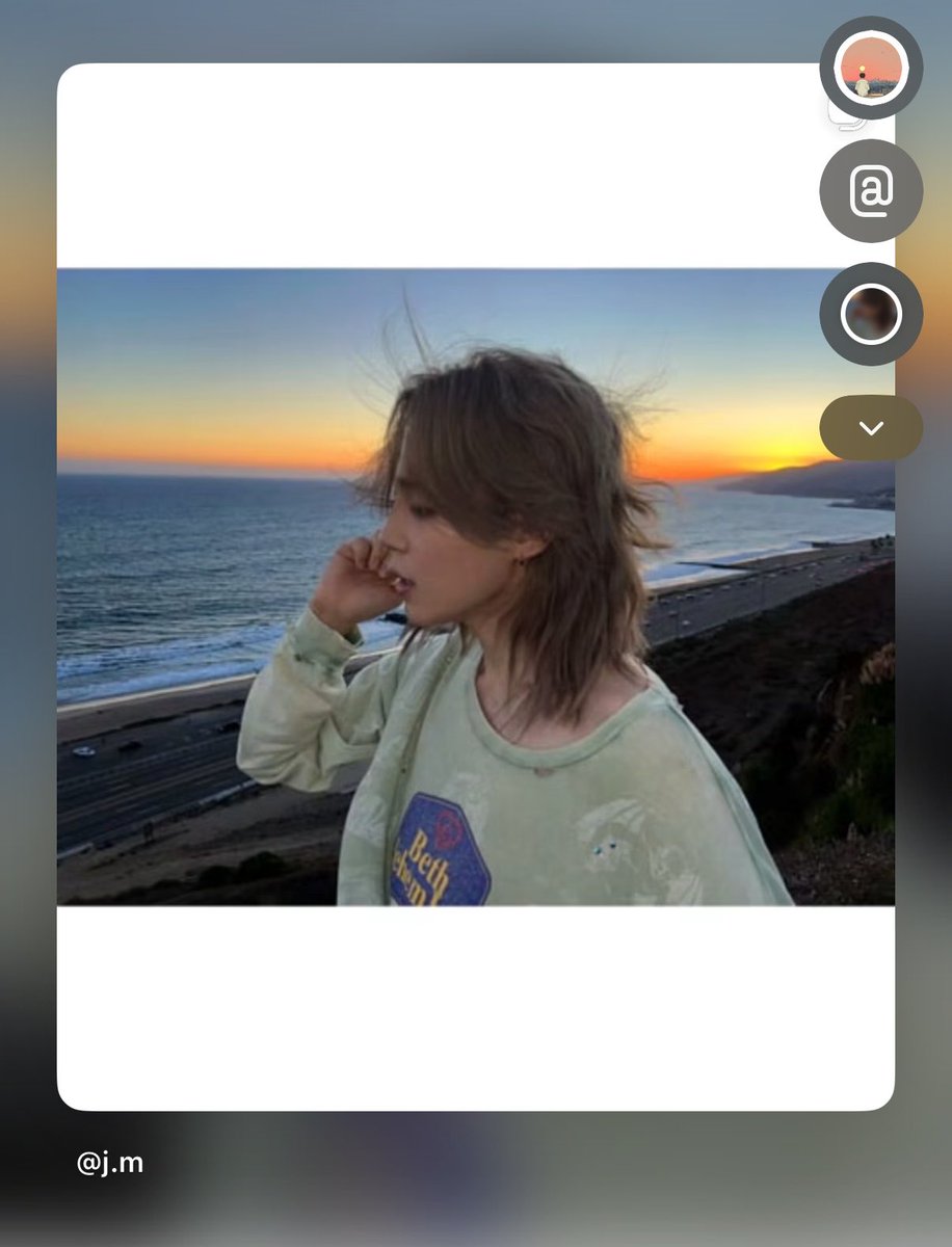 jminahs's tweet photo. idk if anyone else noticed but he always adds borders so pics fit together even tho insta lets you put pics of different sizes together now but he probably doesn't know and these back and forth kill the quality please be gentle with him he's trying https://t.co/z3Q8grtYbu