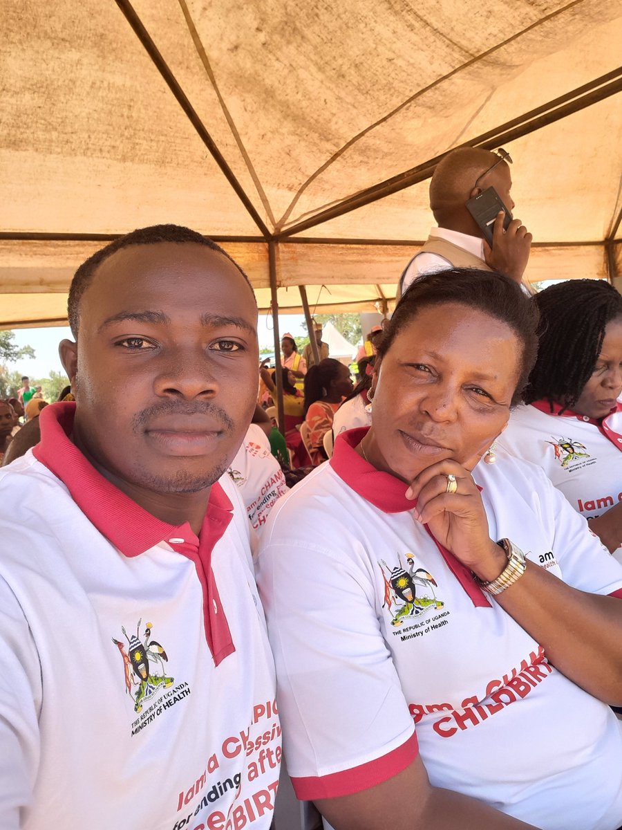 NutritionistKD's tweet photo. Earlier today in #KibukuDistrict, the @MinofHealthUG , @Amref_Uganda , @UNFPAUganda & @Bulamu_official convened us for the @WorldPPHday. This day reminds us of the mothers who die due to excessive bleeding after childbirth- behind every Statistic, is a mother. 

PPH doesn't come on the day of delivery, rather its built before pregnancy, during pregnancy & during delivery.

This means that mothers should prepare and eat healthy to build iron stores and keep the body strong to push and resilient reduce tears and be able to be on itself. 

As a #Nutritionist i stand for integration of Nutrition in Maternal Child Health & Newborn.

@DianaAtwine @NaguruC @MinofHealthUG @Rachealkyy @CKainerugaba @believe_kama @mtnug @stanbicug 

#NationalPPHDay | #PPHAwarenessCampaign