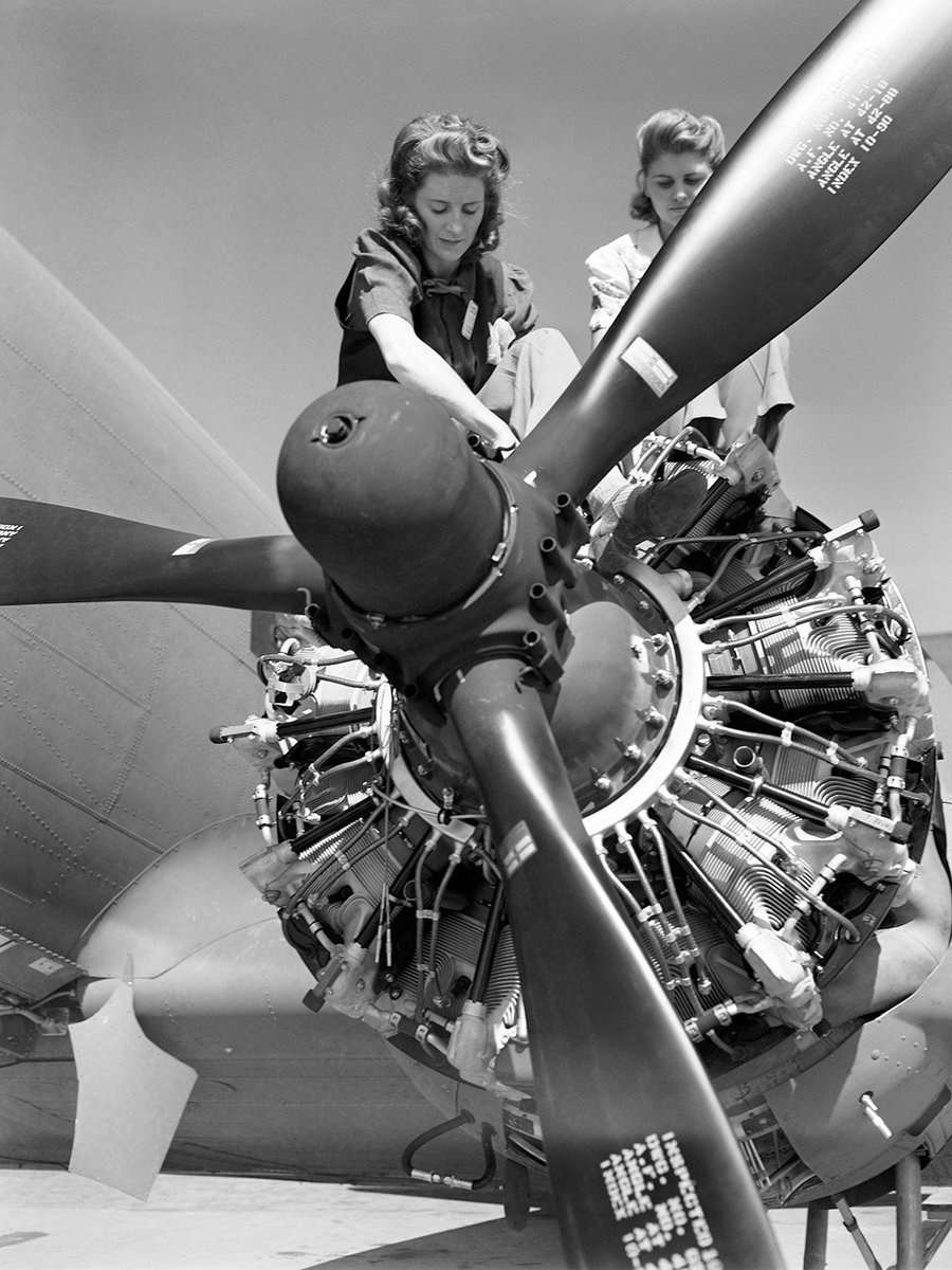 futureofflight's tweet photo. We’re celebrating #ManufacturingMonth with Gallery displays honoring generations of #TeamBoeing past and present, whose expertise has advanced aerospace manufacturing and paved the way for the future of flight. #BoeingFutureOfFlight

Tickets: https://t.co/TJznLhxKvB https://t.co/QTnR3De2o8