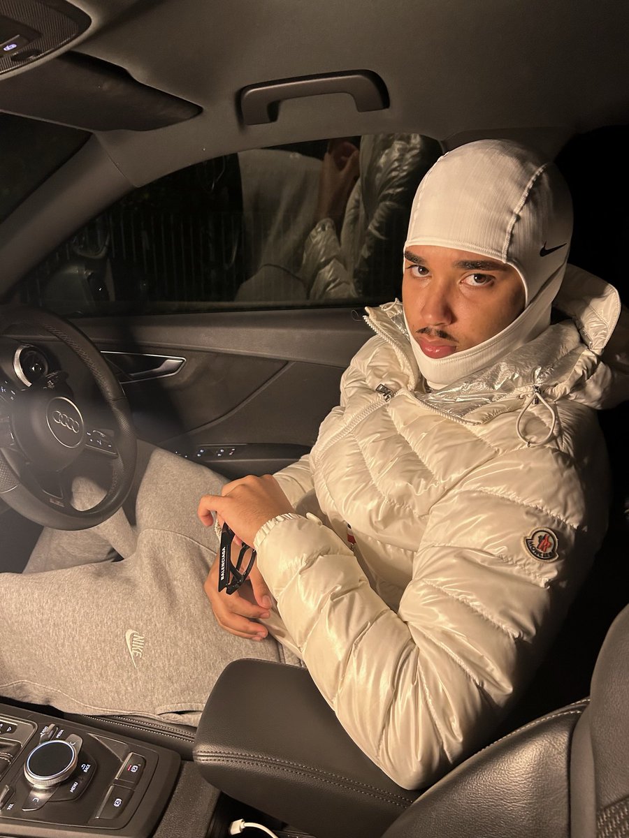 tyylenci's tweet photo. 🤍🤍 https://t.co/zZiTLIslRk