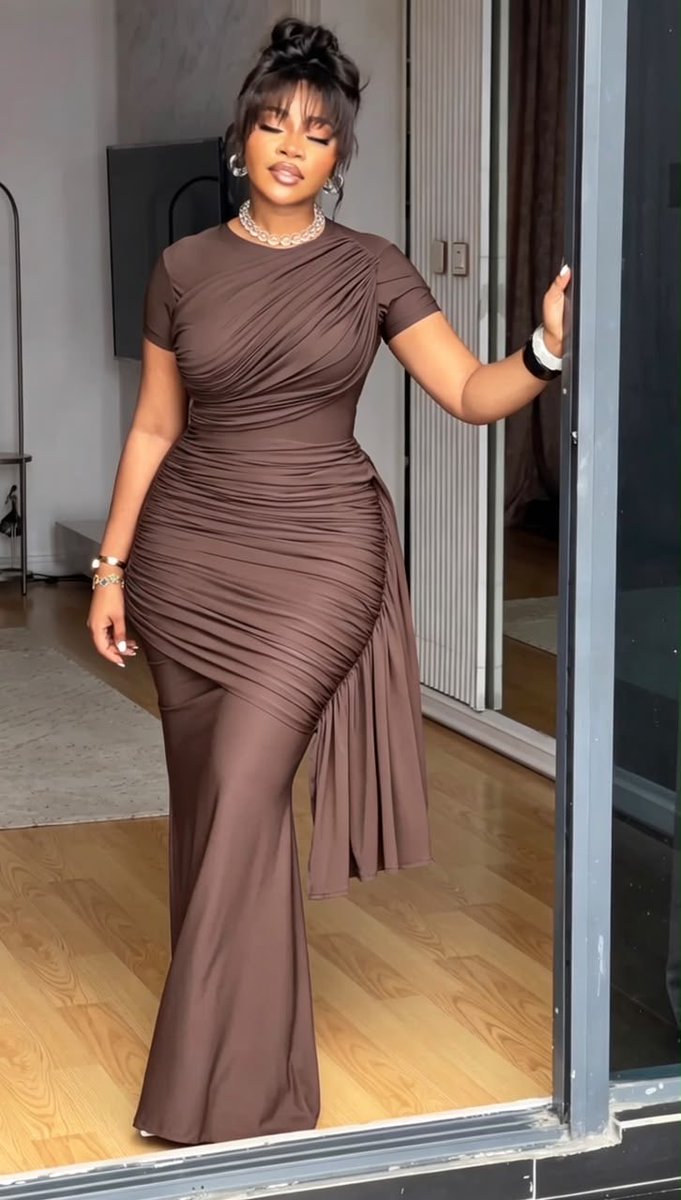 kisilu_r's tweet photo. Robe disponible à 45$
🇨🇩🇨🇩 +243893202023
Nous livrons 📦🚚🛩️✈️:
#Boma
#Muanda
#Matadi
#Mbijimayi
#Kolwezi
#Likasi
#Lubumbashie 
#Kinshasa https://t.co/hfGVfqjMYz
