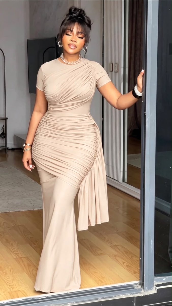kisilu_r's tweet photo. Robe disponible à 45$
🇨🇩🇨🇩 +243893202023
Nous livrons 📦🚚🛩️✈️:
#Boma
#Muanda
#Matadi
#Mbijimayi
#Kolwezi
#Likasi
#Lubumbashie 
#Kinshasa https://t.co/hfGVfqjMYz