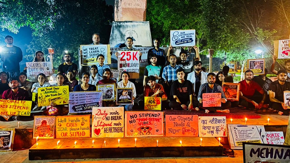 Yasiral60765420's tweet photo. 🎓 IVRI UG छात्रों की मांग: ₹1500 नहीं, ₹25,000/माह stipend चाहिए। महंगाई के दौर में छात्रों की मेहनत और जरूरतों का सम्मान हो। हमारा हक़—₹25,000 stipend! ✊ @icarindia @ivri_1889 @ChouhanShivraj @dare_goi @CimmytMl #IVRIINTERNSTIPEND @PMOIndia https://t.co/1u2v0nNxXc