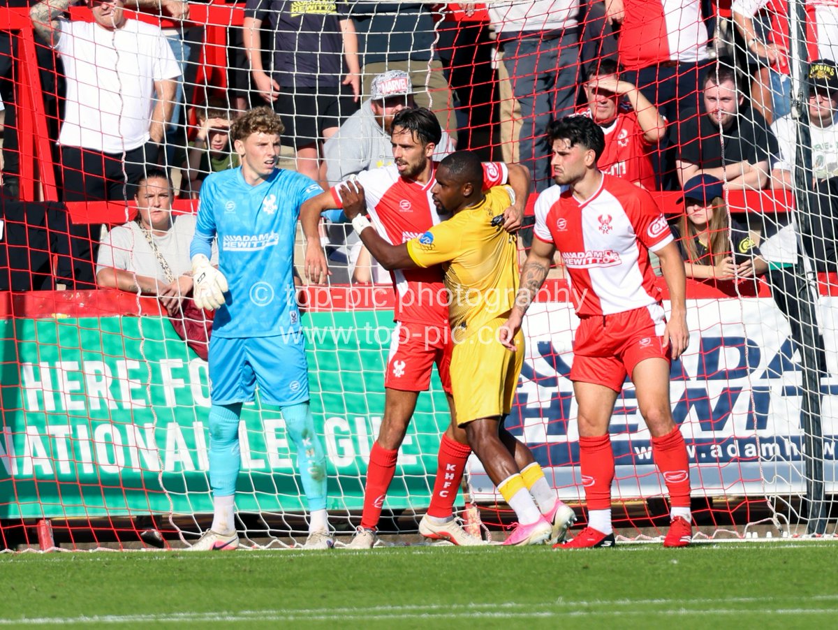 toppiccouk's tweet photo. (1/2) @khfcofficial 1 v 1 @suttonunited in the @NL_Enterprise on 3/10/26 #freelance #sports #photographer all images copyright #getintouch for use, prints, event booking - https://t.co/BgneqQNo9y https://t.co/FG54k5erVX
