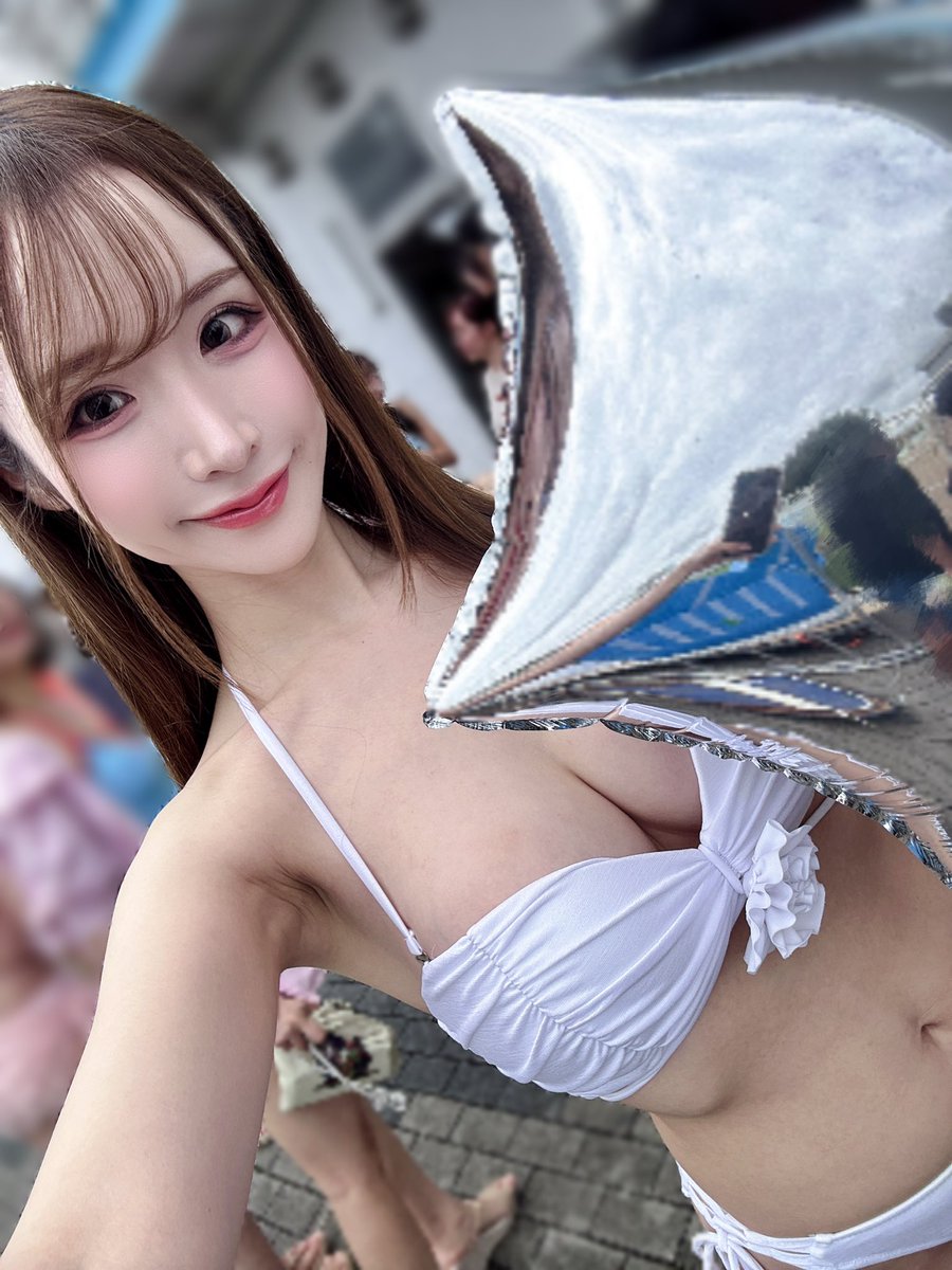 NagiHz21's tweet photo. お礼が遅くなりましたが初参加のフレッシュフェス、ありがとうございました💓

初めての参加ですごく緊張したのとポージングに手間取ってしまったりなどありましたが、たくさん写真を撮っていただけですごく嬉しかったです🥹🫶🏻

いつもしない髪型してみたりしたけど似合ってたかな？♡

事務所の先輩方とも一緒に参加できて、すごく楽しいイベントでした🎵

#葉月なぎさ　#フレッシュ撮影会