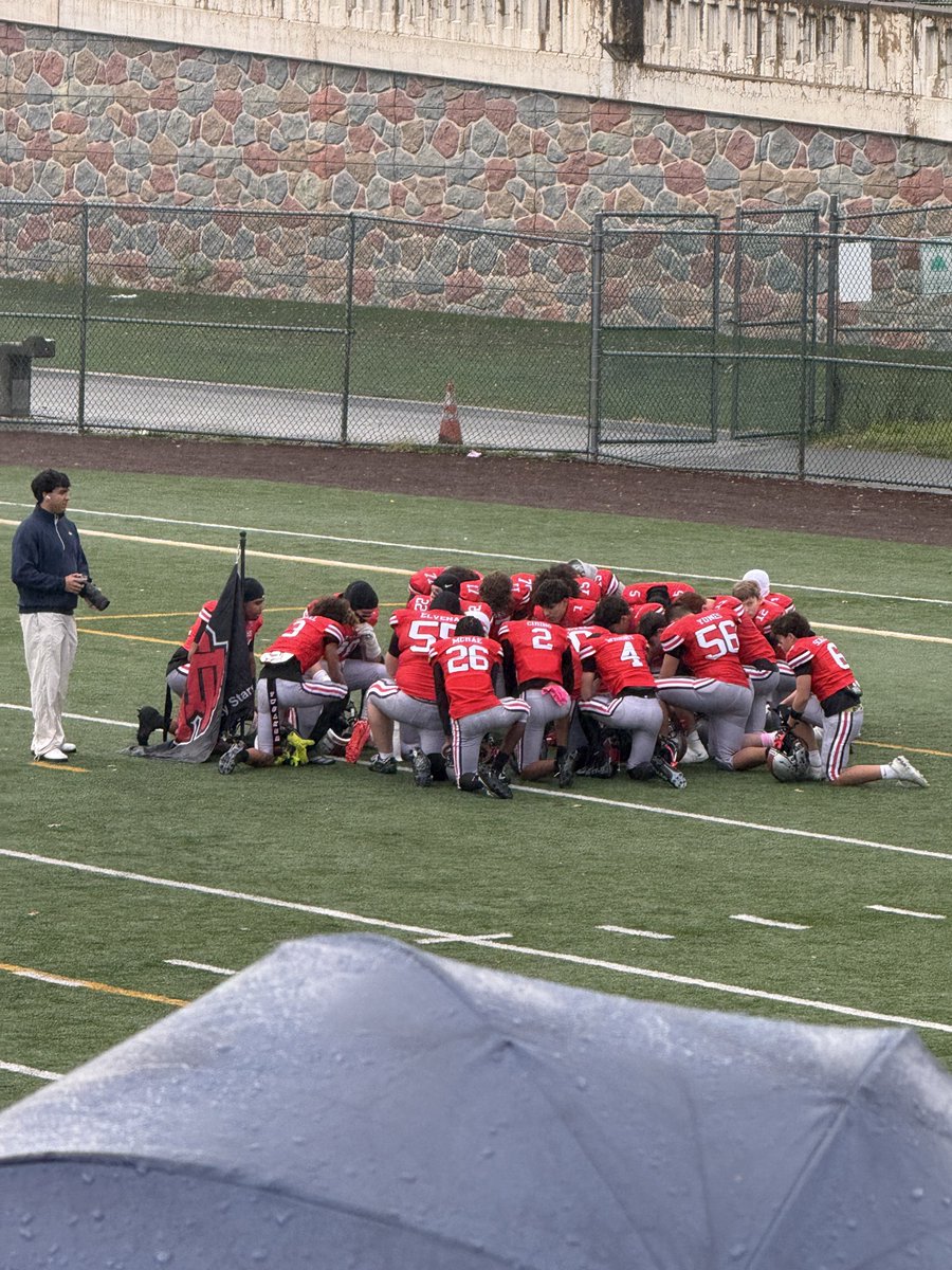 jamesvanorden19's tweet photo. 25-0. Took down the undefeated Knights Elite in Jersey City last night. Best win of the year. Proud to be a part of this team. ⭐ @BergenstarsFB https://t.co/Rz9zQyXUhL