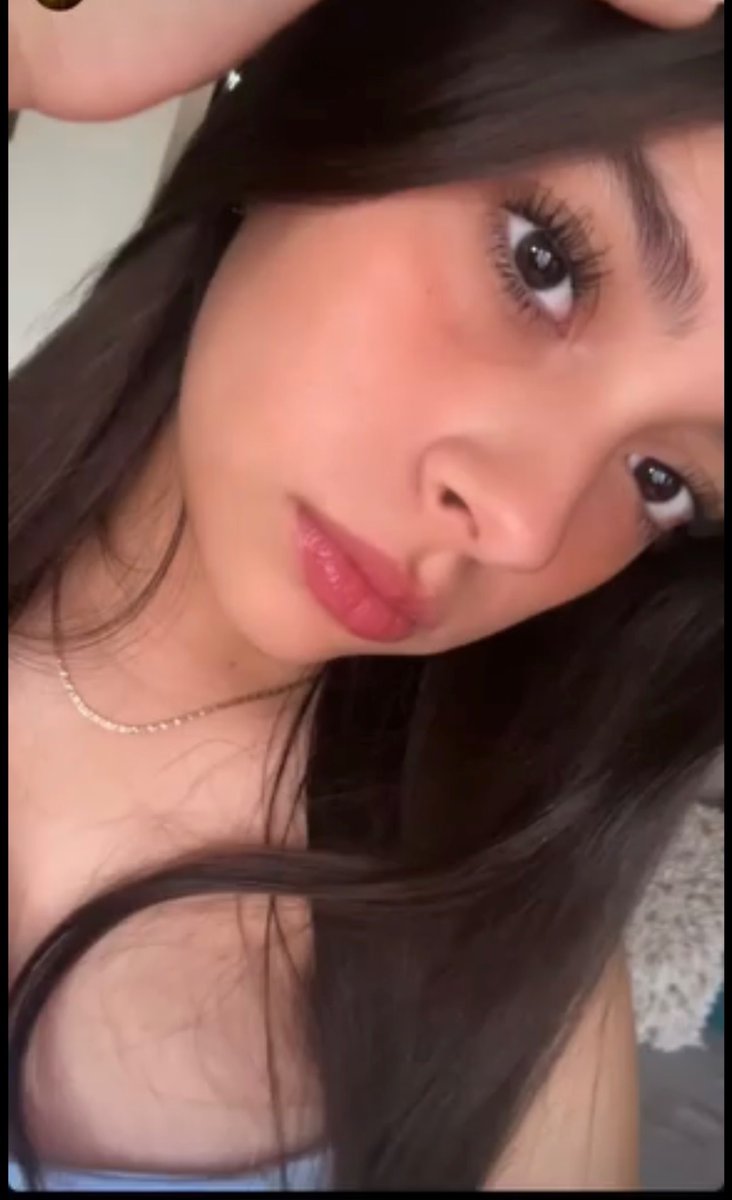 Nicolejaur7o's tweet photo. like por mi carita de putita, sigo pensando que lo de abajo es mi pezon… https://t.co/ToGUROqabB