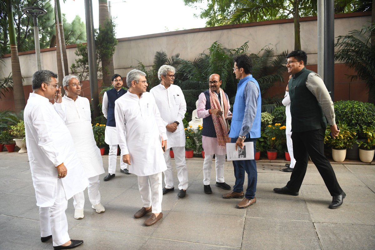 pradip103's tweet photo. Received guidance of Honorable Home Minister @AmitShah ji at the Party Headquarters today. https://t.co/ffejETVc55