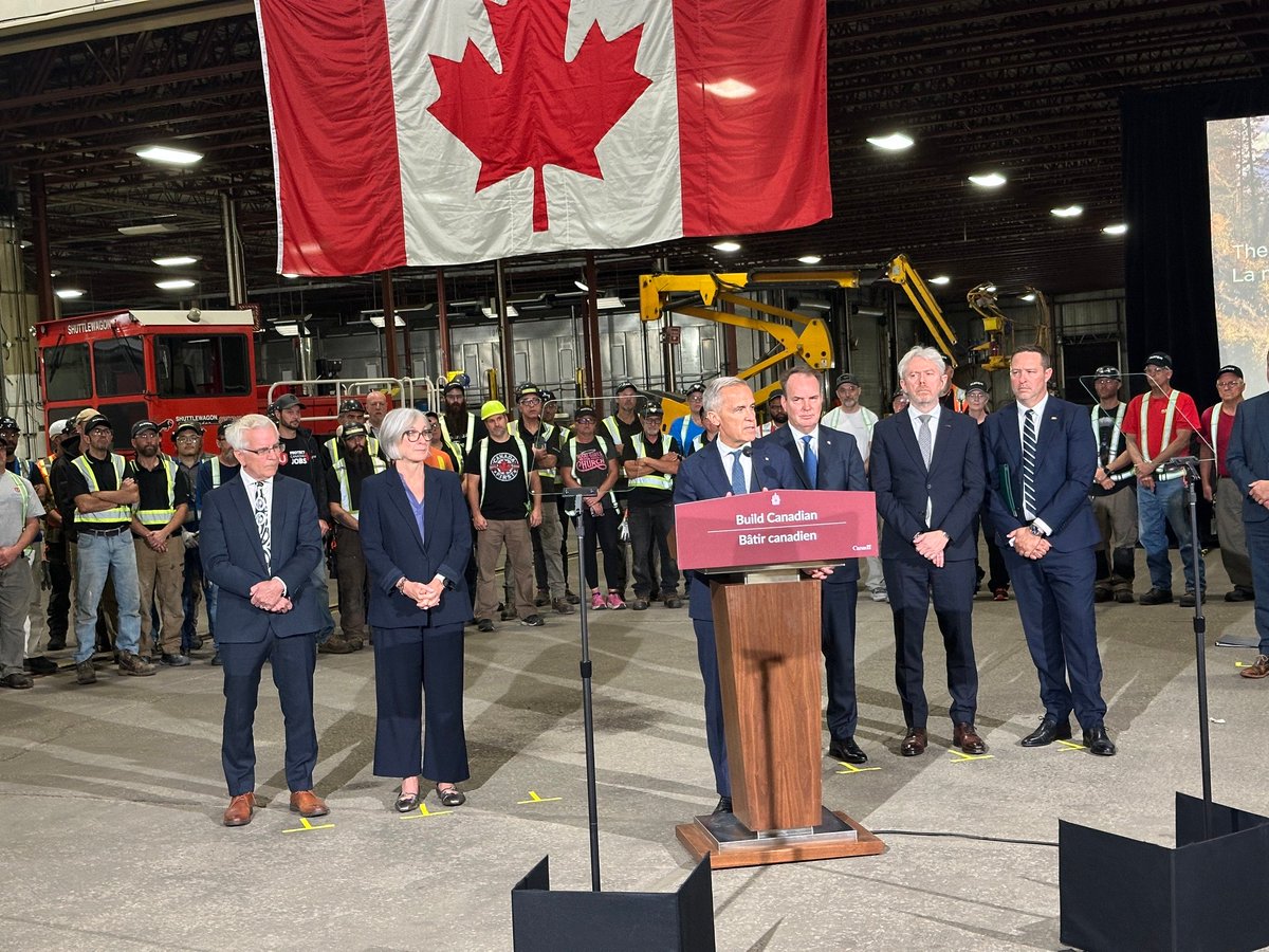 tbay25's tweet photo. The Thunder Bay Business October issue features Prime Minister Mark Carney visits Thunder Bay, the CEN CAN event, and Thunder Bay District Amateur golf. #thunderbay #cencan #MarkCarney

https://t.co/Xta8VhATUu https://t.co/THsSYdAgsa