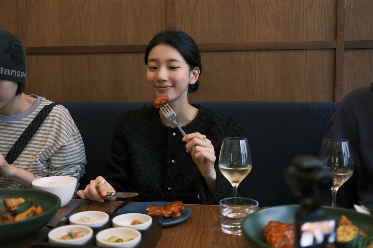 sutozykki's tweet photo. 배수지야 영원히 이렇게 귀여우면 나보고 우뜨카라고 https://t.co/sdJzgHaZ0T