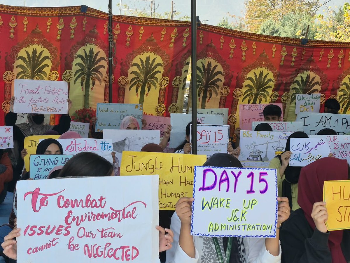 Bar_aaan's tweet photo. Day 15|Day 7 of hunger strike

Countless autumns passed, the Chinar grew tall..
Its leaves turned gold, then learned to fall
But we are still here, on the same ground..
With closed books and no justice found

We won't move until we get what we deserve 🙌🏻

#Forestry
#SKUAST https://t.co/aARBCq4gFk