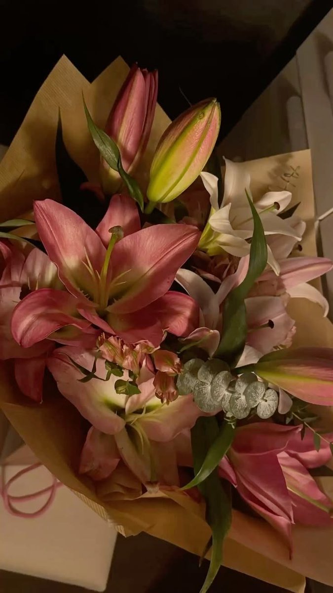 juyiincess's tweet photo. —DAY 5; FLOWER #HeroesWritetober

Still, You Send Me Lilies

Jooyeon x OC https://t.co/OHC5FQYAaH
