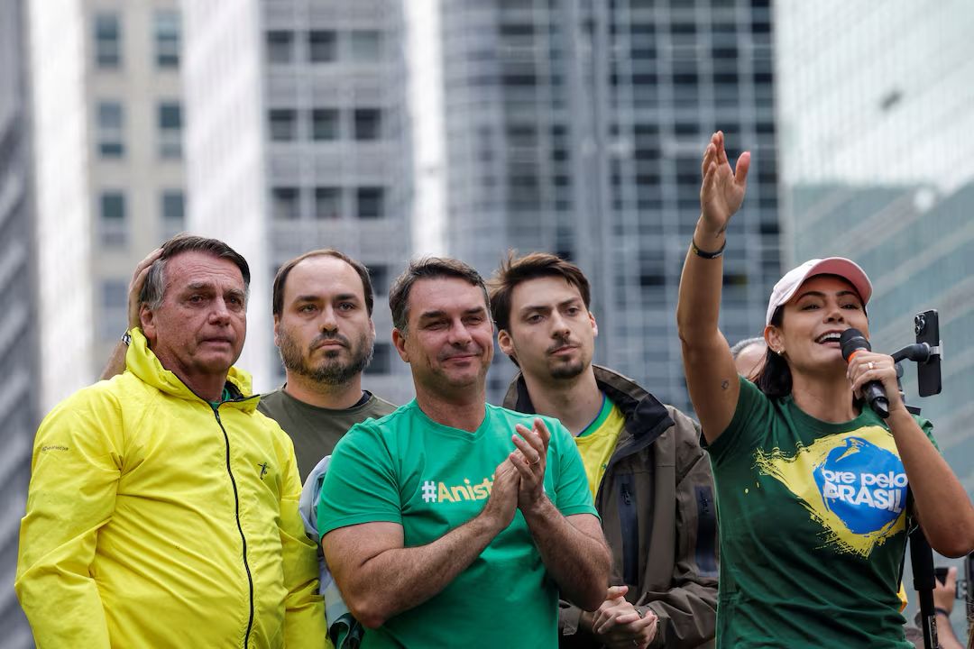 MarioNawfal's tweet photo. 🚨🇧🇷 If Lula thought he could silence the Bolsonaros by imprisoning Jair, he was DEAD WRONG...

After yesterday's results:

- Flavio Bolsonaro (Jair's son): Won the first round of the presidential elections vs. Lula
- Michelle Bolsonaro (Jair's wife): Senator
- Carlos Bolsonaro's (Jair's son): Senator
- Renan Bolsonaro (Jair's son): Congressman
- Renato Antonio Bolsonaro (Jair's brother): Congressman

Lula wanted to destroy the Bolsonaro family, but it will be the Bolsonaro family that destroys HIM!!! 

Writer: Samuel