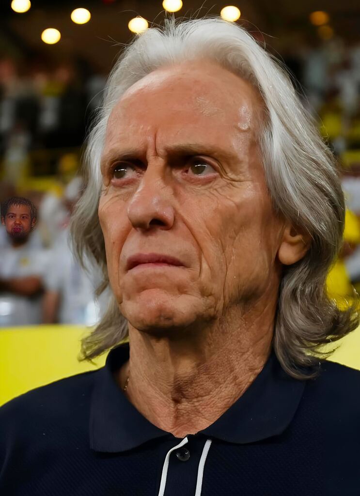 PolymarketFC's tweet photo. 🚨JUST IN: Piers Morgan SLAMS Jorge Jesus for “HUMILIATING” Cristiano Ronaldo

“This guy is the Portuguese Erik Ten Hag… wants to make a name for himself being the big tough guy by trying to humiliate Cristiano” 

Ten Hag catching strays. https://t.co/DUwdGHmuza