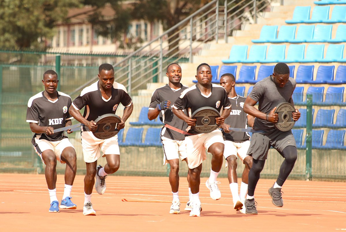 UlinziStarsFC's tweet photo. π΄βͺβ« | Monday flex πͺ
#GBUs
#TwendeGame
#SportPesaLeague https://t.co/W1i75vZj07