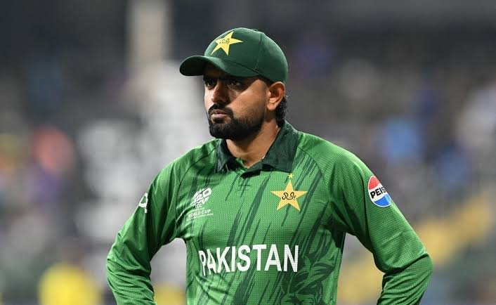 Sheiikhabdulah's tweet photo. 🚨BABAR AZAM RESTED FOR SRI LANKA SERIES.🚨🇵🇰

Babar Azam wants to give  youngsters a chance, which is why he has decided not to play in the series.🔥 (GEO NEWS) https://t.co/IeU0V00wi7